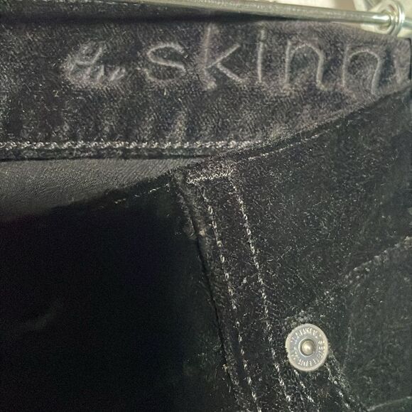 7 For All Mankind REVOLVE Black Velvet “The Skinny” Pants (Size: 27) - Picture 10 of 16